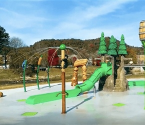 splash3.jpg